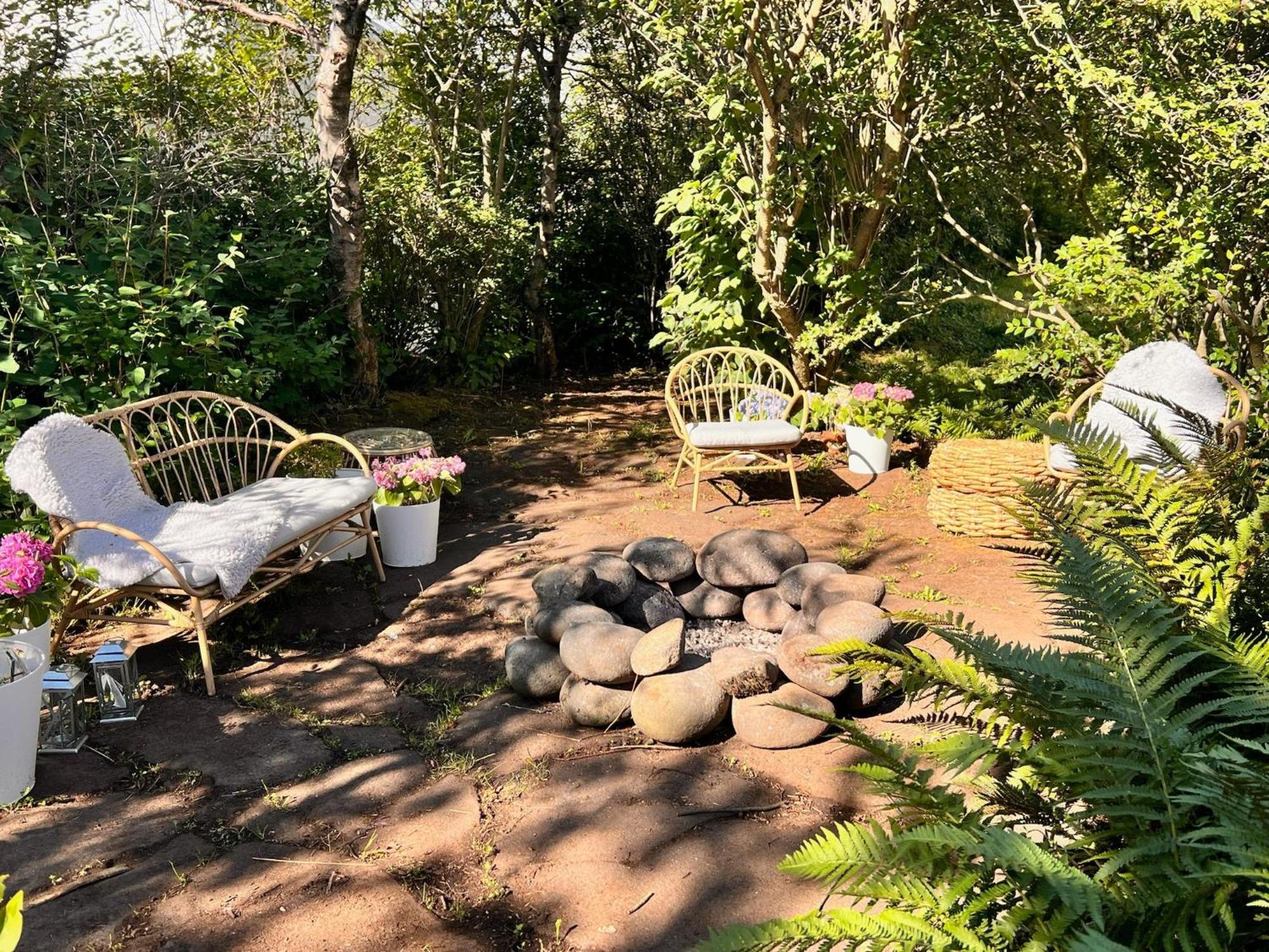 Casa Disa - Dreams, A Boutique Guesthouse In Reykjavik City'S Central Park And Botanical Garden In Laugardalur, Hot-Spring-Valley Bagian luar foto